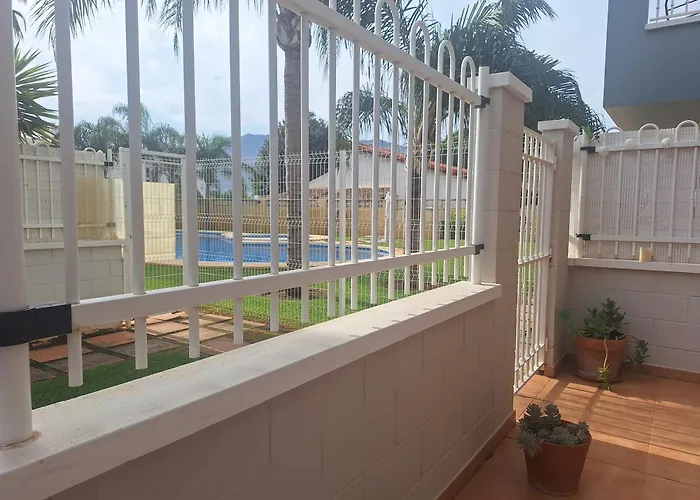 Casa Gloria Con Gran Patio Y Acceso Directo A Piscina